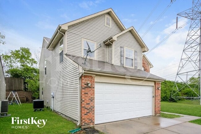Building Photo - 5323 Lakeside Manor Dr