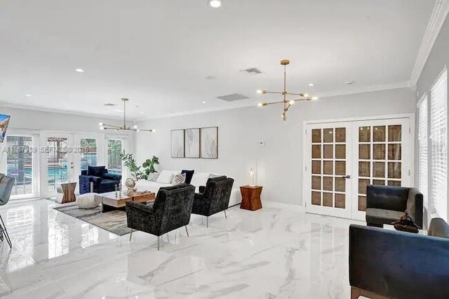 Building Photo - 247 SW 5th St