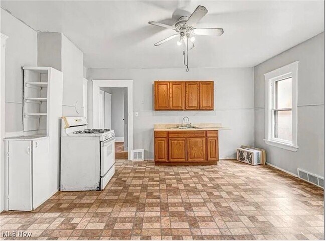 Foto del edificio - 3635 E 49th St