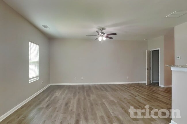 Building Photo - 324 Merigold Way