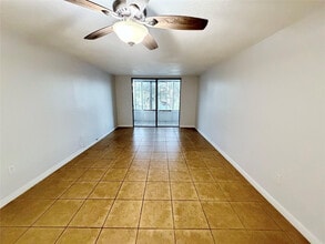 Building Photo - 1810 N Lauderdale Ave