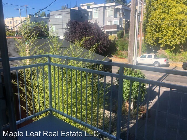 Foto del edificio - 2 br, 2 bath House - 7019 California Ave SW