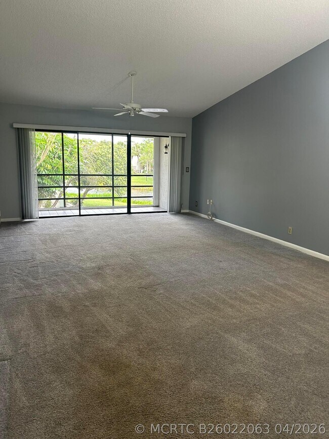 Foto del edificio - 3001 SE Aster Ln