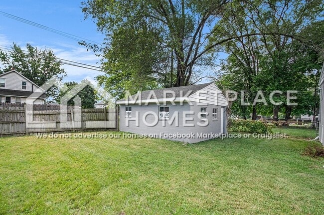 Foto del edificio - 8220 Jackson Ave
