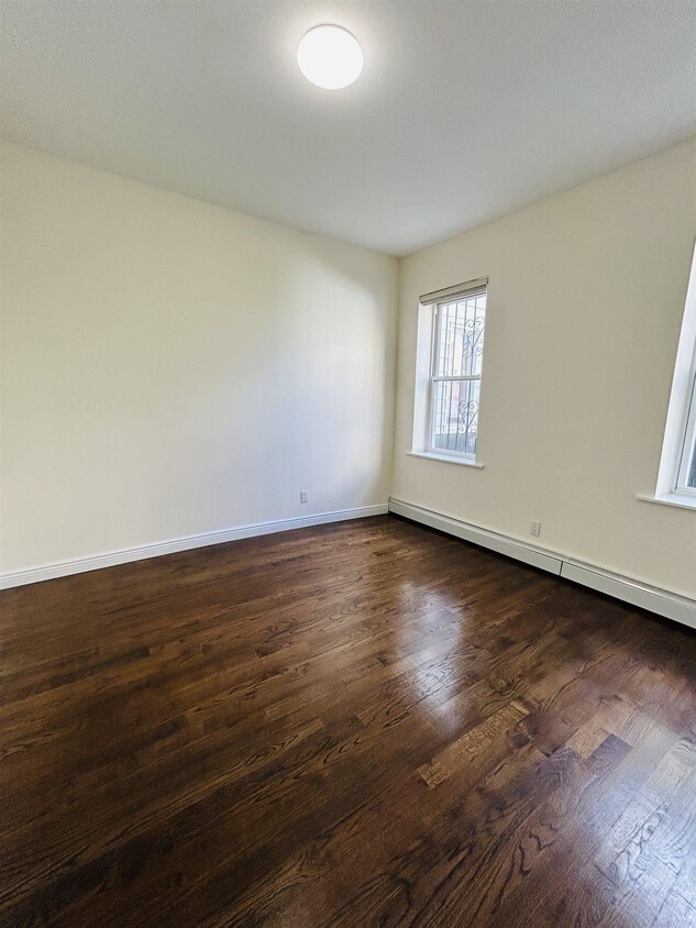 Building Photo - 80 71st St