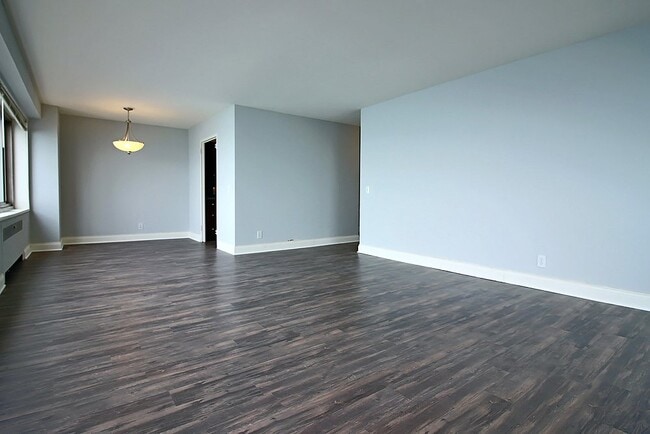 Building Photo - 1353 N Lake Shore Dr