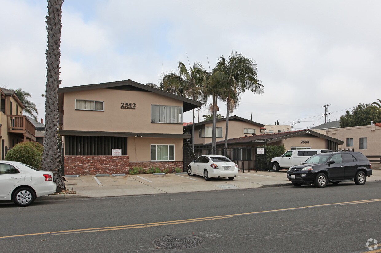 Foto principal - 2542-2550 Broadway