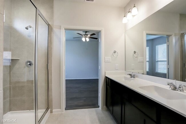 Building Photo - 3 br, 2 bath House - 8106 Cliffside Terrac...