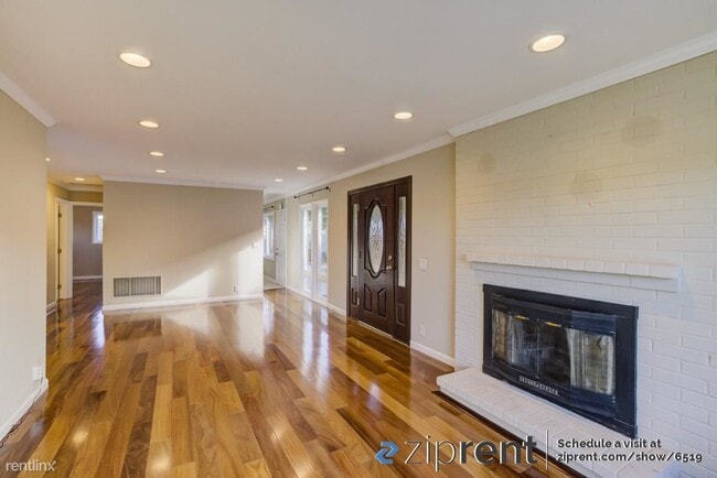 Building Photo - 4 br, 2 bath House - 2541 Cottonwood Drive...
