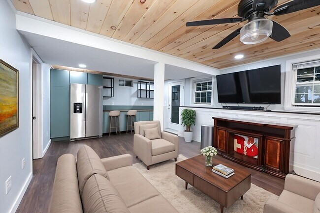 Foto del edificio - 55 Glenrose Ave