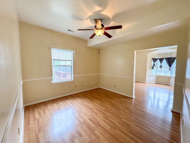 Foto del edificio - 3Bed/2.5Bath Townhouse