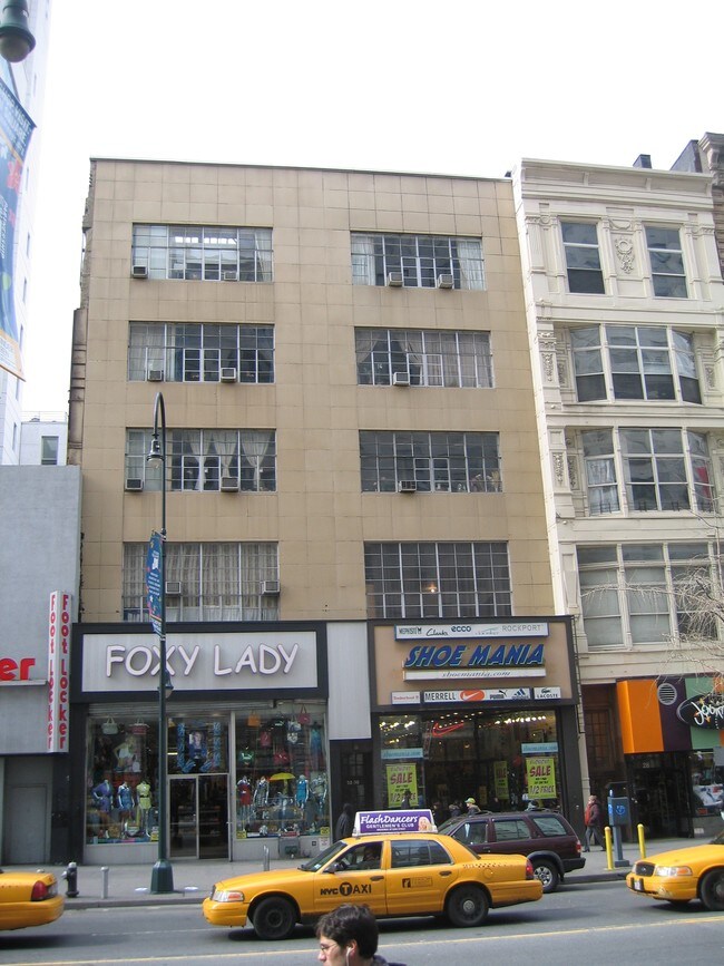 30 - 32 E 14th St - 30-32 E 14th St