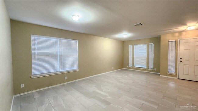 Building Photo - 3306 San Gabriel St