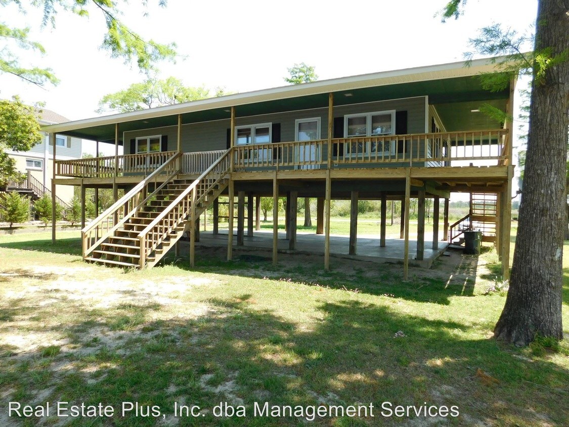 Primary Photo - 3 br, 2 bath House - 419 Riverside Drive