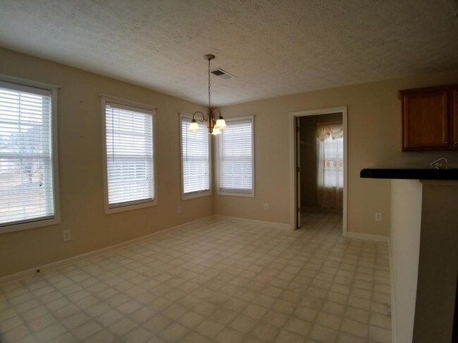 Building Photo - 306 Nandina Ln
