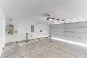 Building Photo - 254 Tower St