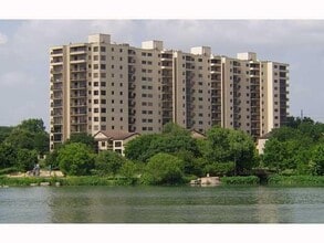 Building Photo - 40 N Interstate Hwy 35