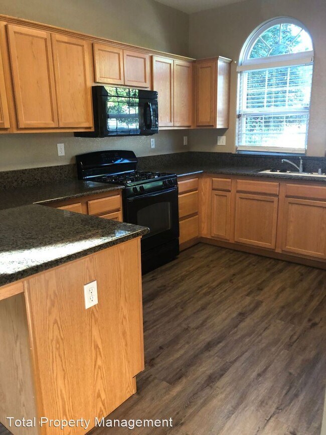 Building Photo - 4 br, 2 bath House - 1778 Rosa Ave.