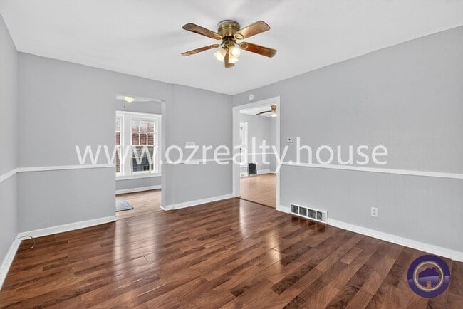 Foto del edificio - 3377 Lagrange St