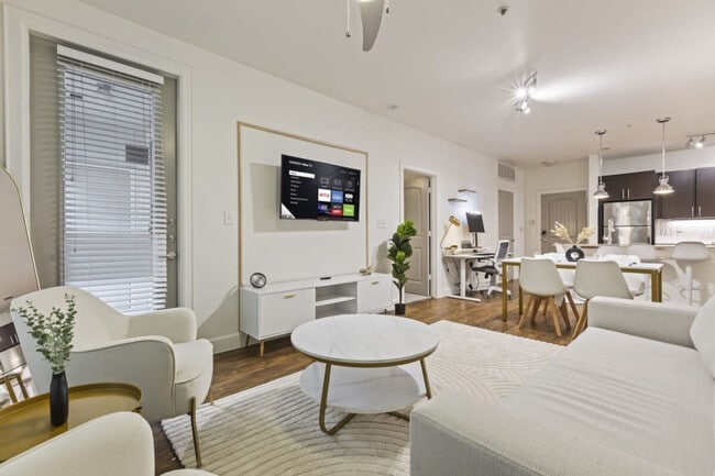 Building Photo - 5250 Town and Country Blvd