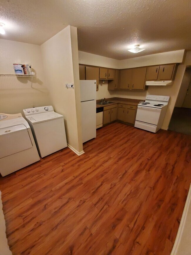 Foto del edificio - 1606/1608 Cloverdale