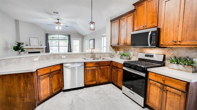 Foto del edificio - 725 Crane Canyon Pl