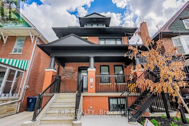 Photo du bâtiment - 679-679 Dovercourt Rd