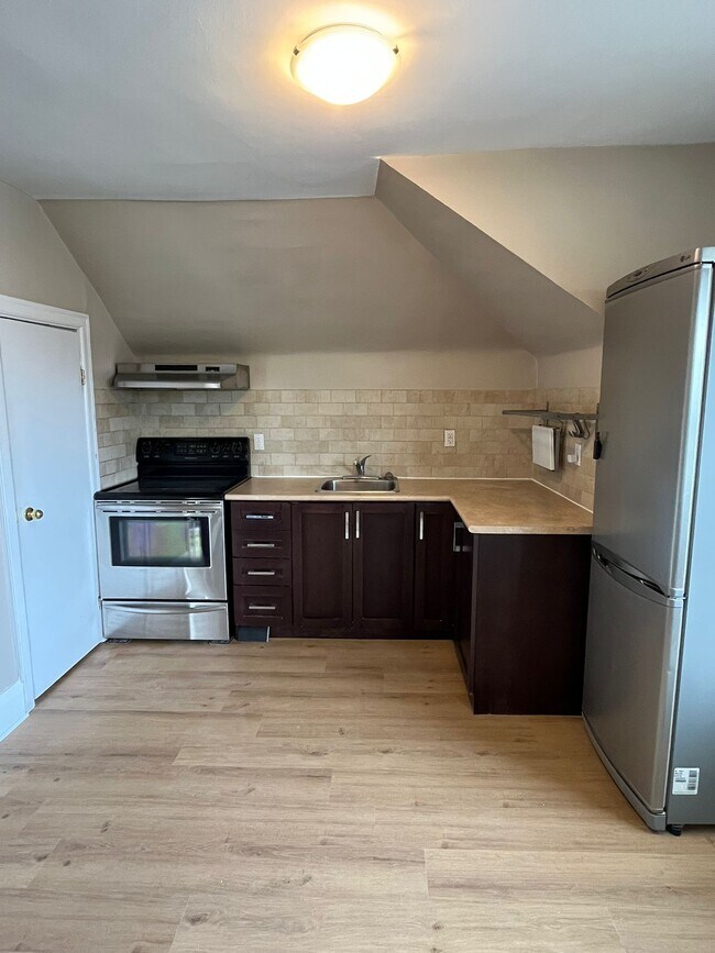 Photo du bâtiment - 959 Runnymede Rd