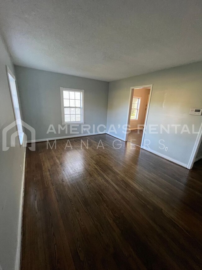 Building Photo - Home For Rent In East Lake!!! COMING SOON!