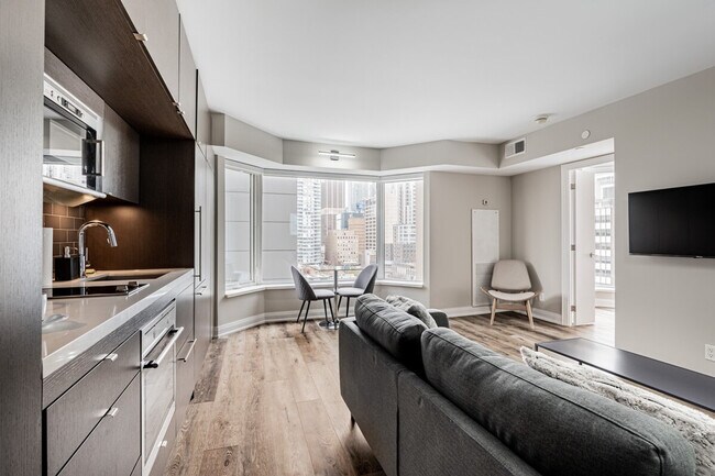 Photo du bâtiment - 155 Yorkville Ave