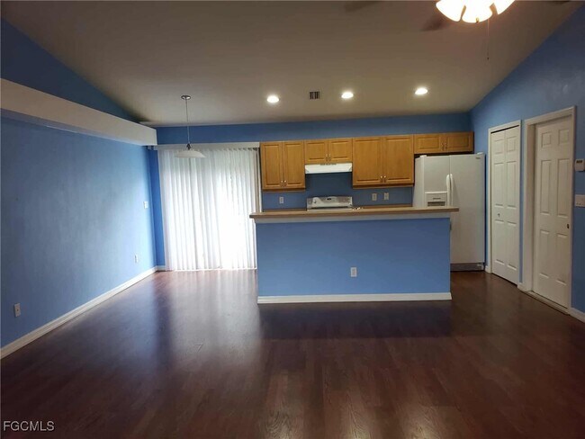 Foto del edificio - 5342 Bristo St