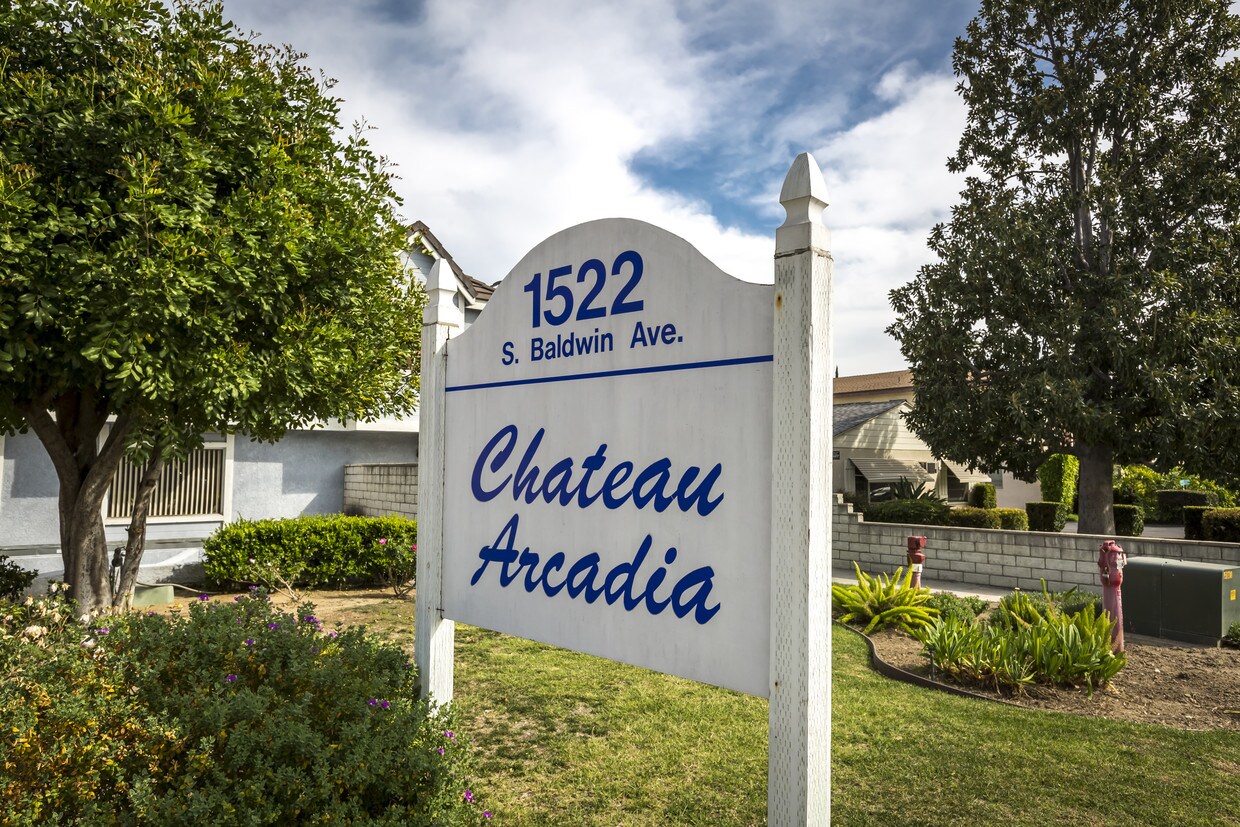 Foto principal - 1522 S Baldwin Ave