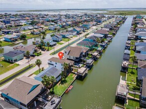 Building Photo - 70 Tarpon St