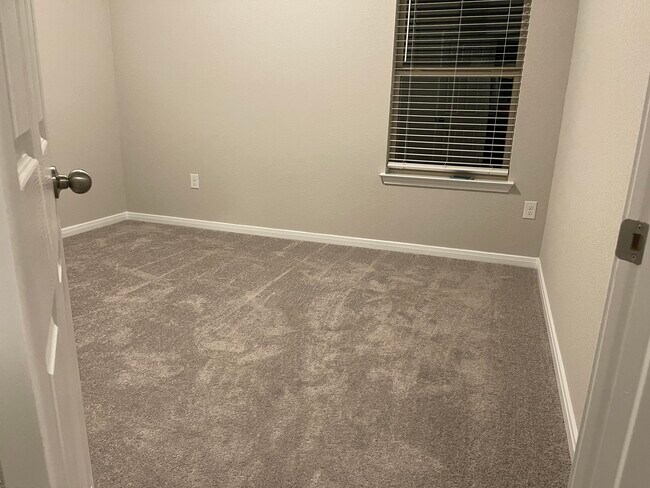 Foto del edificio - 300 La Joya Pass