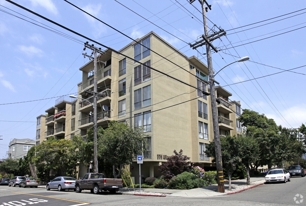 Primary Photo - 771 Kingston Ave