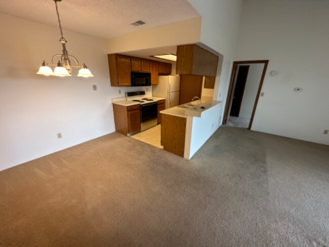 Building Photo - 8376 S Upham Way