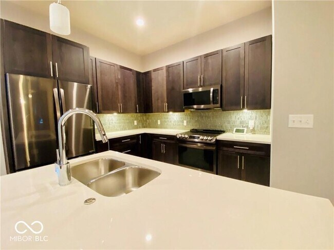 Foto del edificio - 736 E Orange St