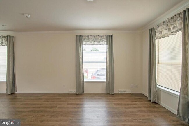 Foto del edificio - 6 Greenwood Cir