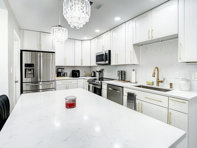 Photo - 4112 51st St W House