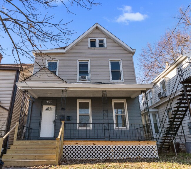 Foto del edificio - 4721 Section Ave
