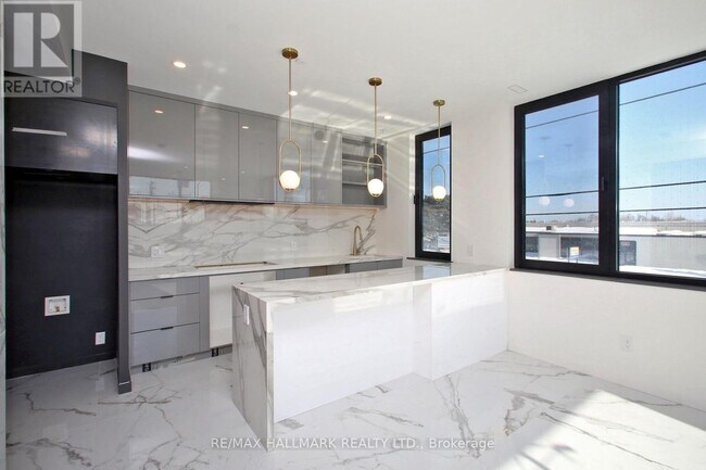 Photo du bâtiment - 2 Owen Dr