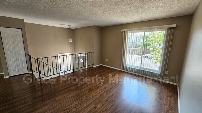 Photo - 3234 S Dudley St House