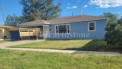 Building Photo - 1012 E Brazos St