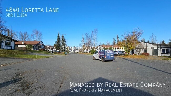 Building Photo - Adorable Three Bedroom Townhome with Fence...
