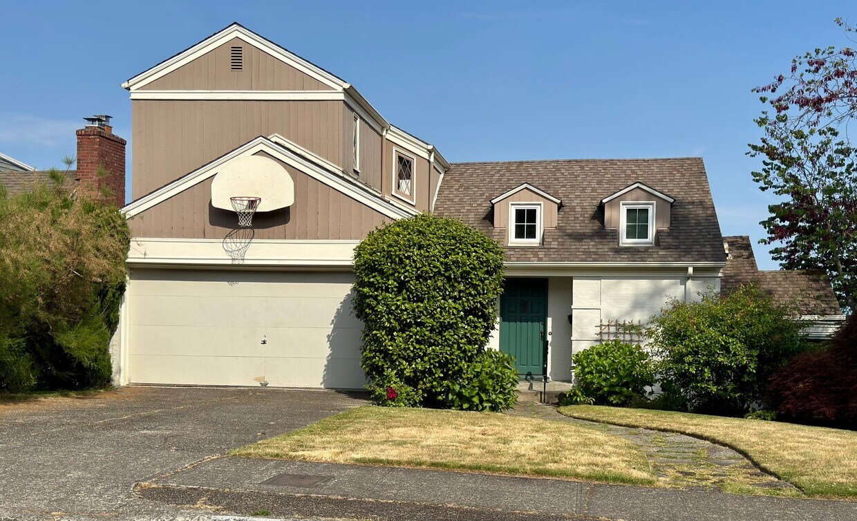 Foto principal - Hawthorne Hills Home