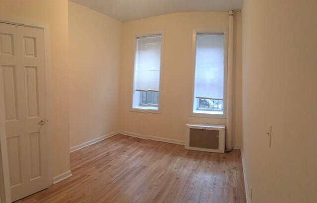 Primary Photo - 406 W 44th St