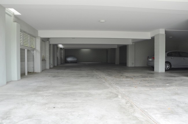 Parking Garage - 517 Fountain Avenue - Pacific Grove