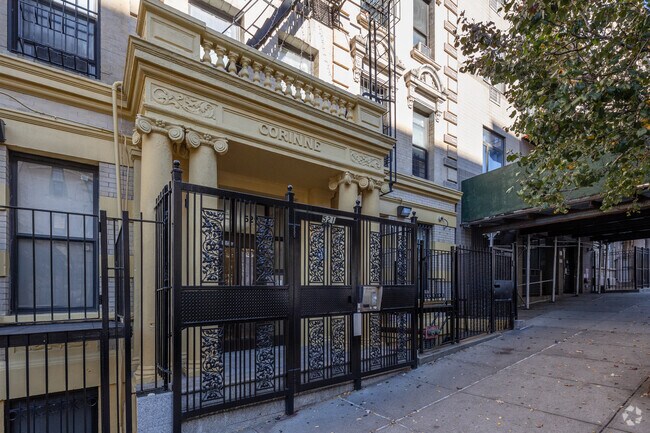 Entrance - 521 W 135th St