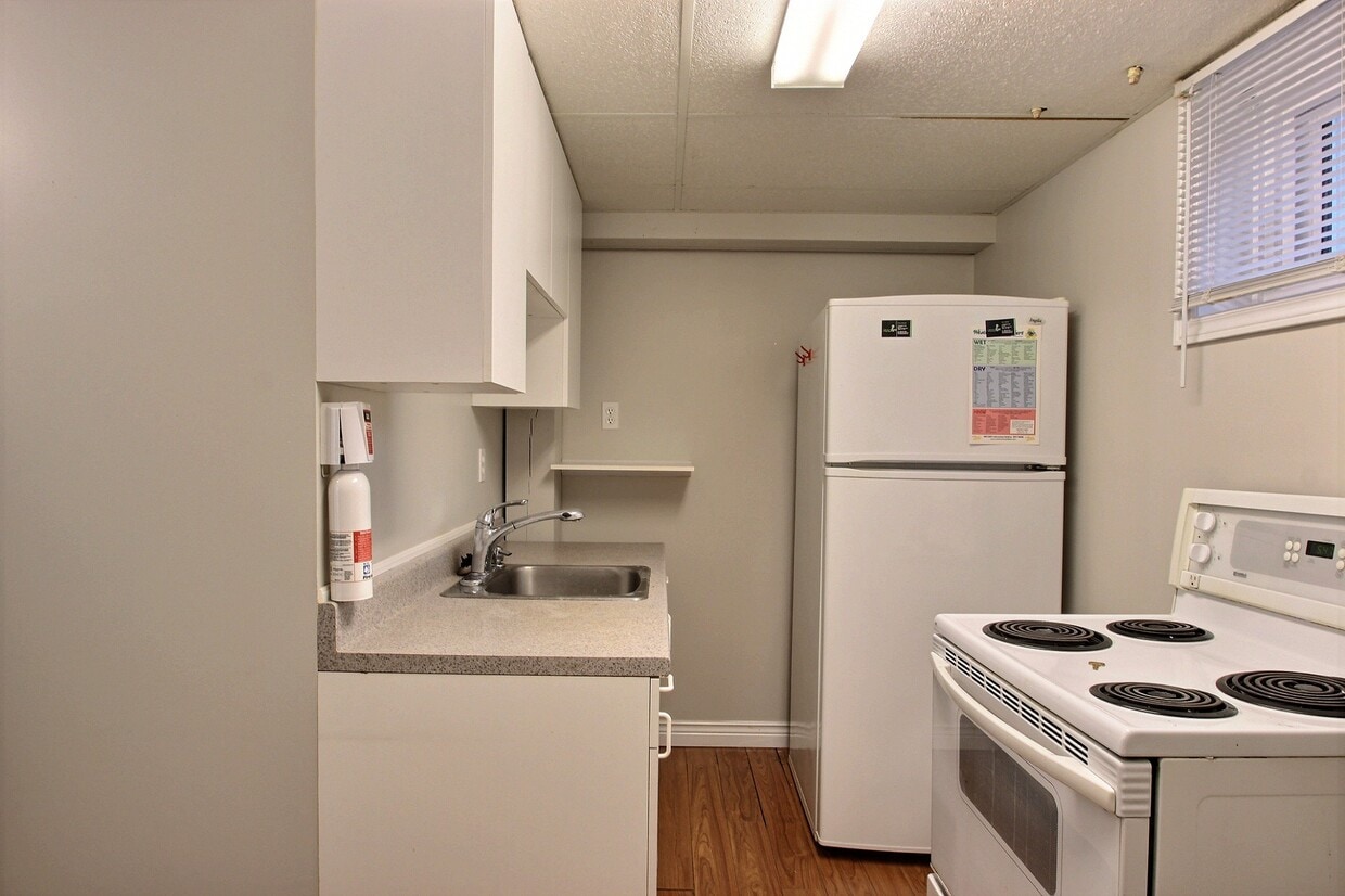 Primary Photo - 181-181 Killam Dr