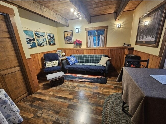 Living room area - 3000 Ptarmigan Blvd